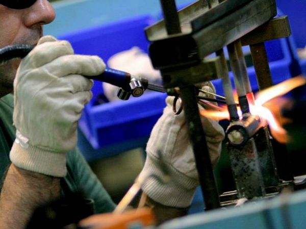 Featured image for “PICCOLI PRODUTTORI E ARTIGIANI COSTITUISCONO IL 98% DELL’ECONOMIA”