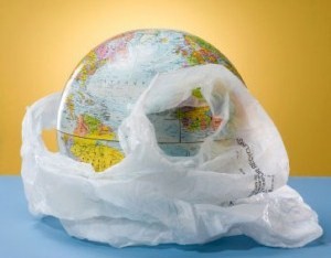 Featured image for “Dal 1 gennaio 2011 vietata la commercializzazione e l’utilizzo dei sacchetti di platica”